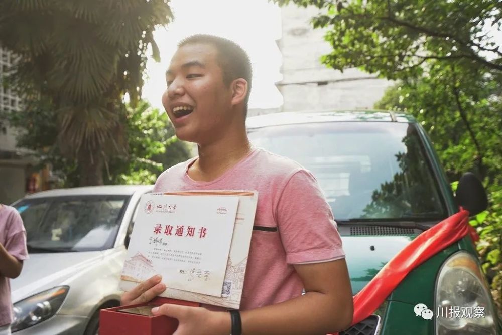 录取书送达时 凉山拄拐少年已离世遗憾的落幕，凉山拄拐少年录取书送达时，却已离世