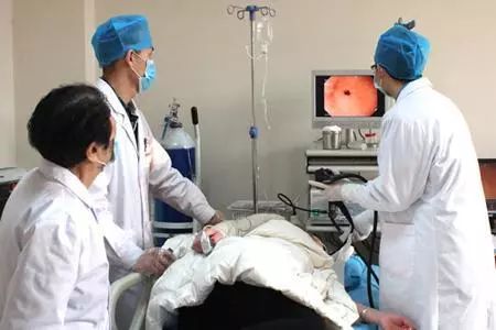 男孩晨跑后突发昏迷确诊热射病男孩晨跑后突发昏迷确诊热射病，关注健康，预防胜于治疗
